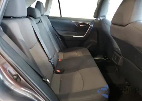 2019 Toyota Rav4 Xle z USA, uszkodzony, nr VIN 2T3P1RFV2KC054998